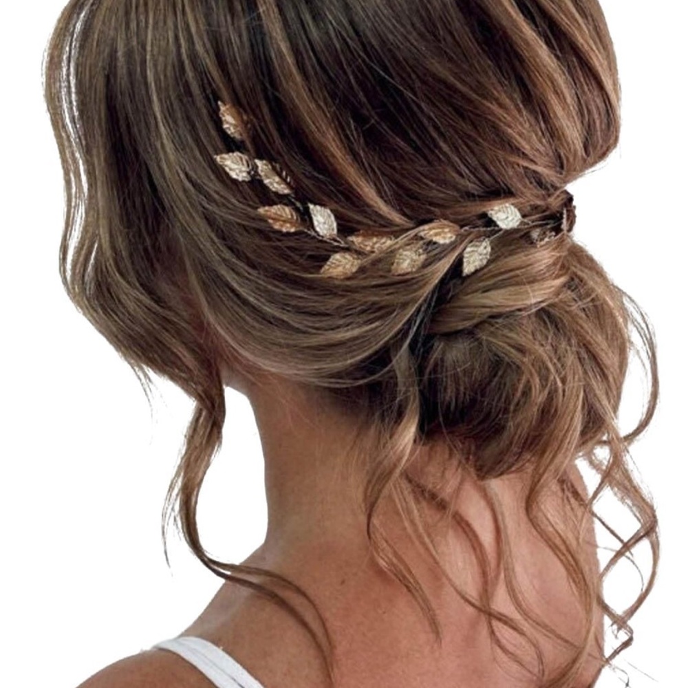 Elegant Gold Leaf Hair Accessory